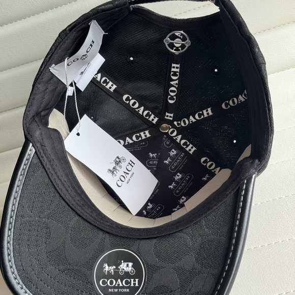 Coach Hat - Picture 9 of 9